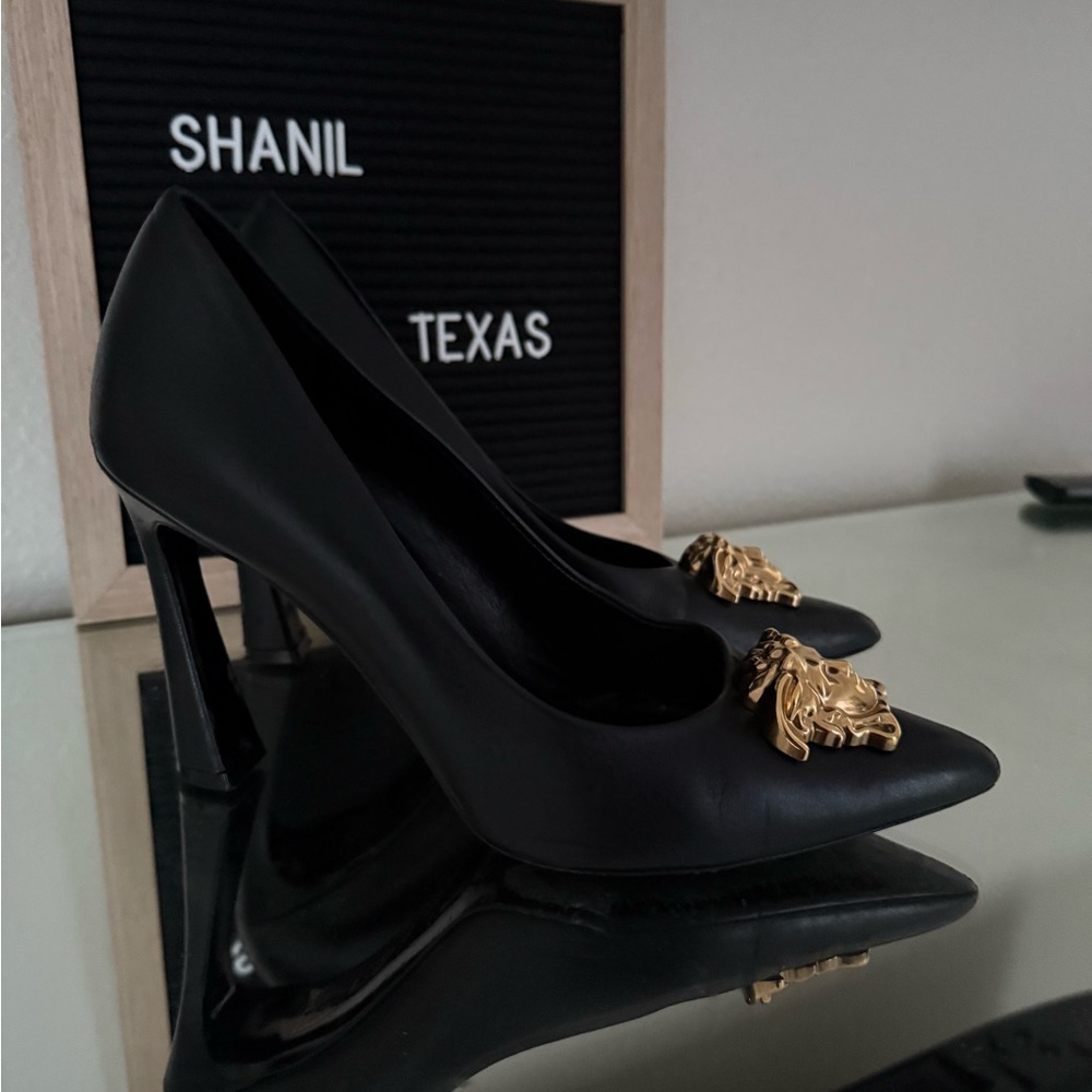Versace Black Logo Plaque heels - Picture 5 of 7